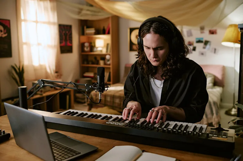 Online: AI for Songwriters