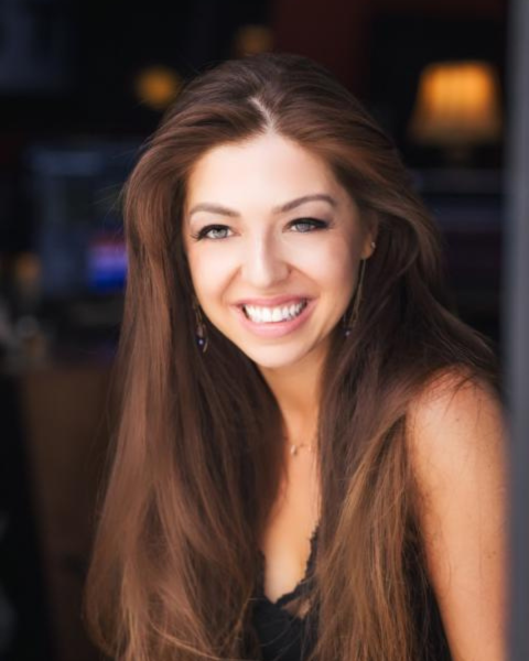 Pinar Toprak 